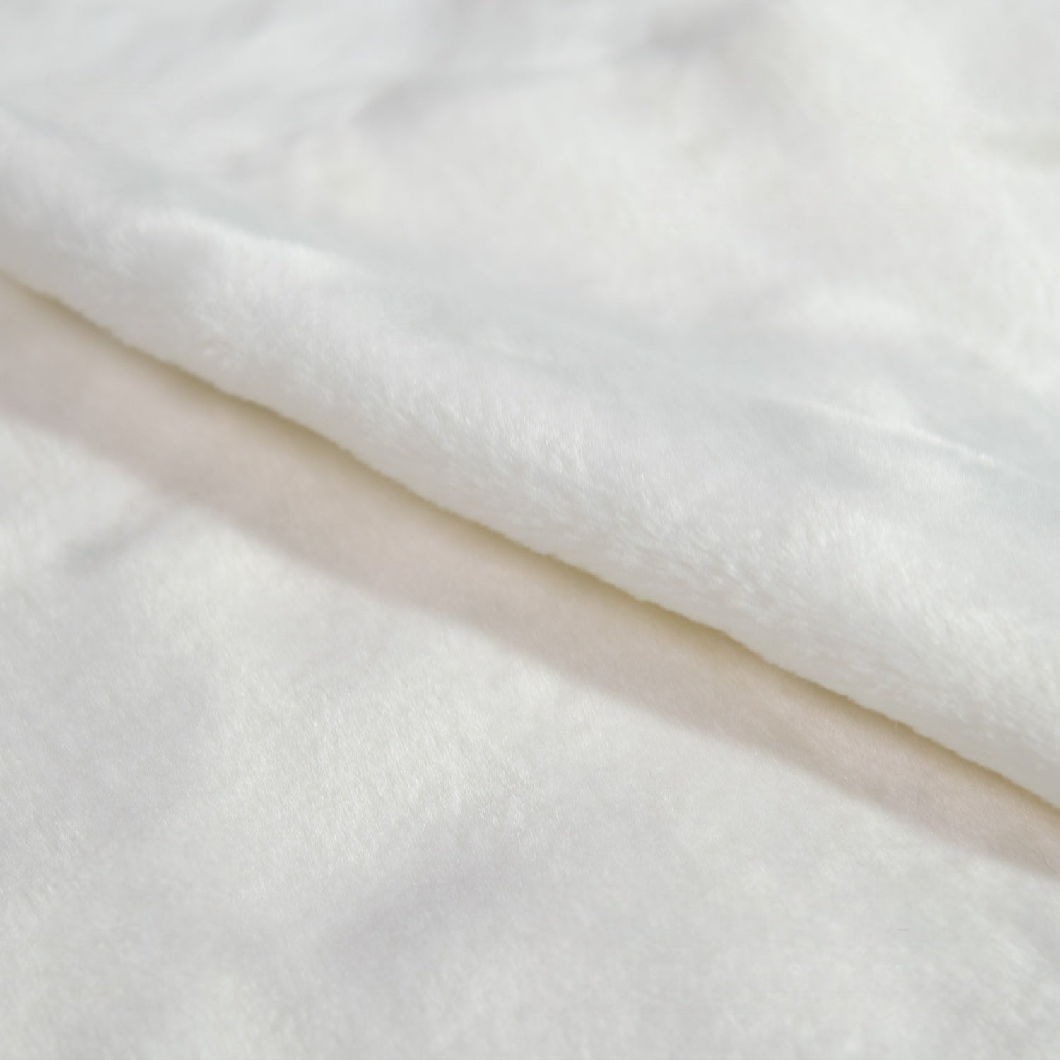 0.2" Ultra-Soft Stretch Long Rabbit Faux Fur Fabric