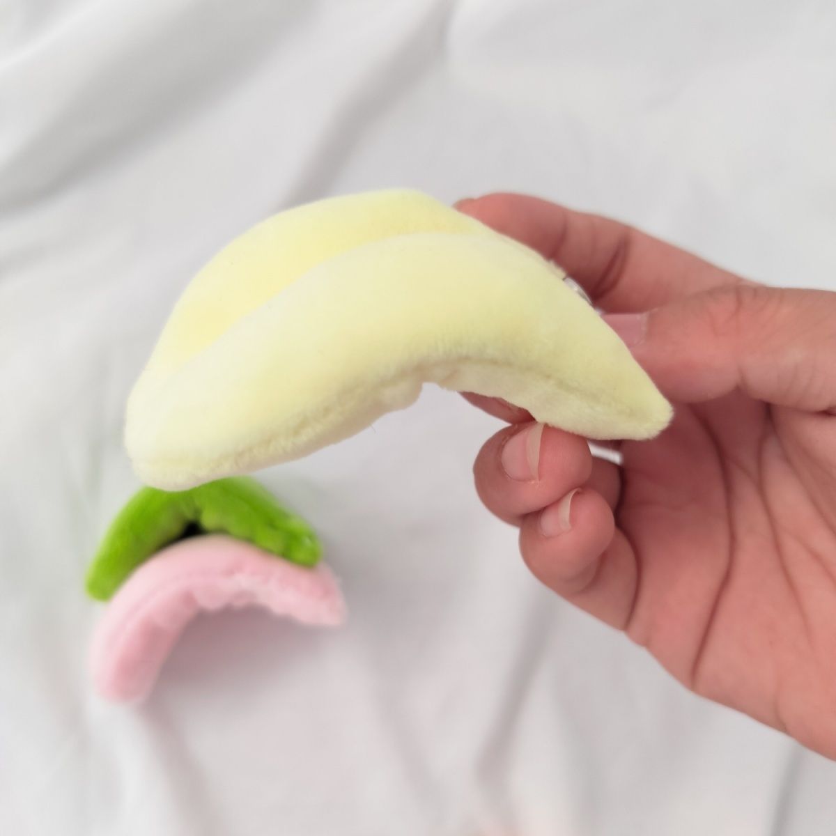 Magnetic Fursuit Tongue – 4 Colors