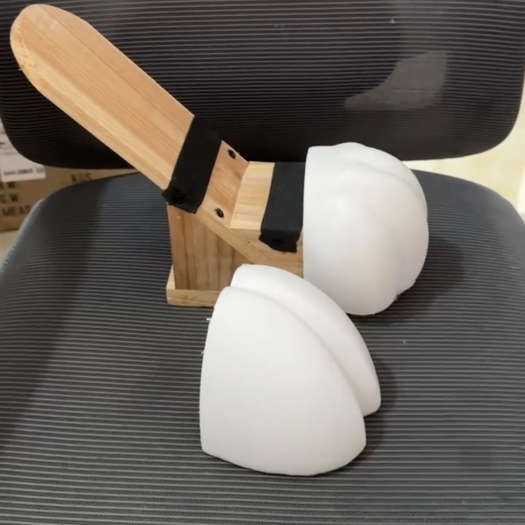 3D printed plastic shell for animal feet with curved legs